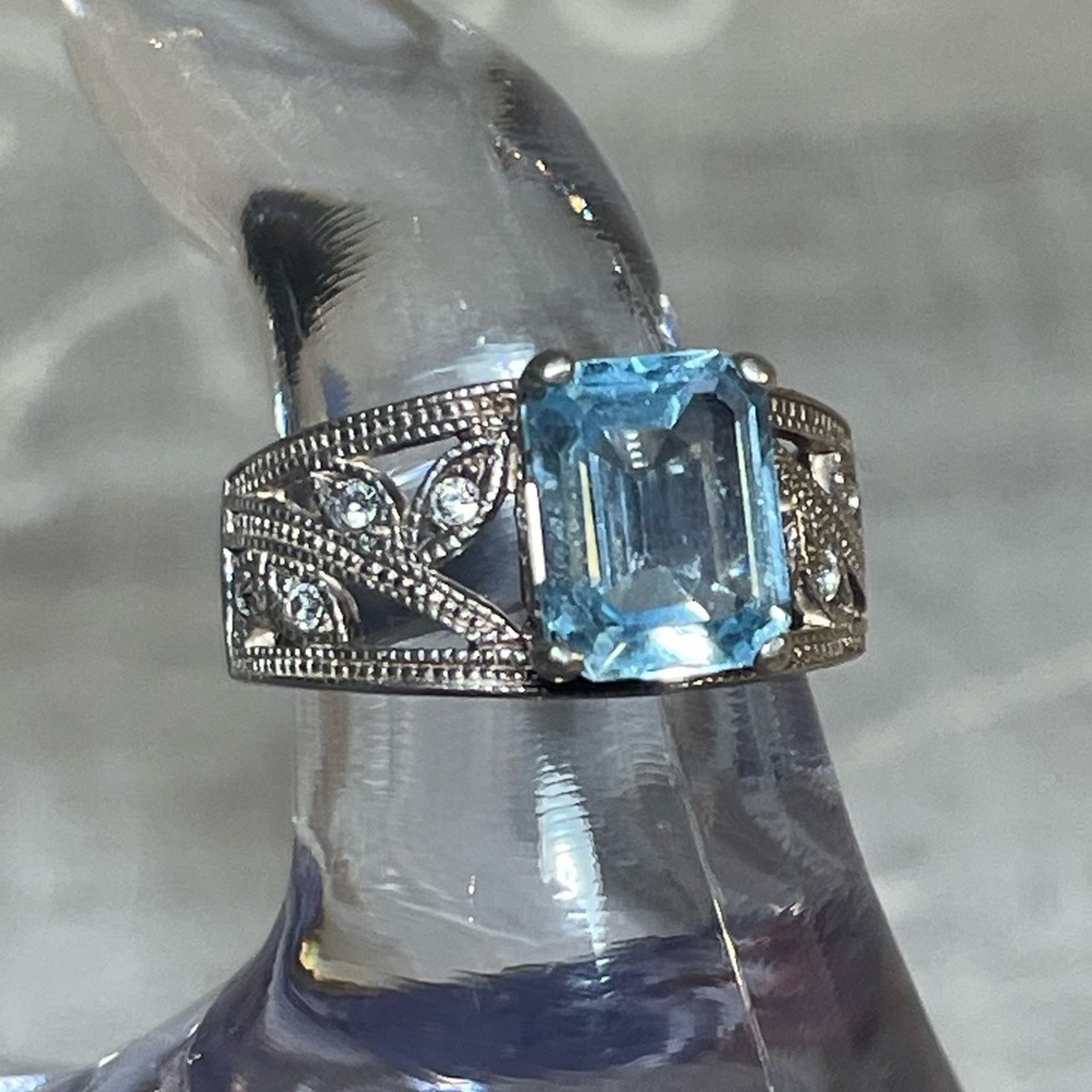 Syn - Beautiful Vintage Sterling Silver 925 Blue Spinel Emerald Cut Ring.  Siz…